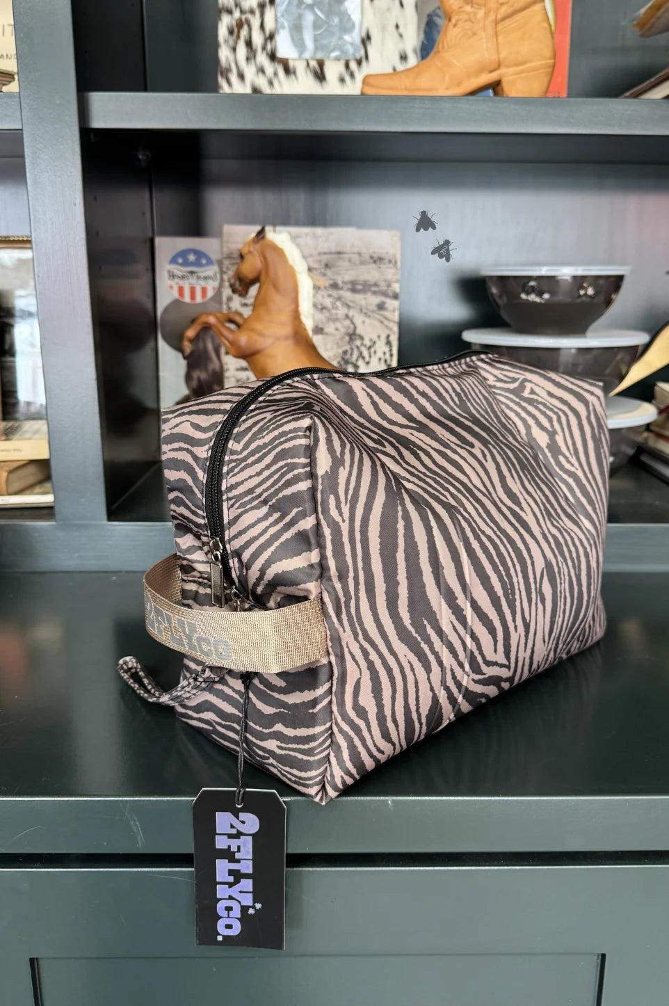 2 Fly Co. That Traveler Bag *Zebrahh