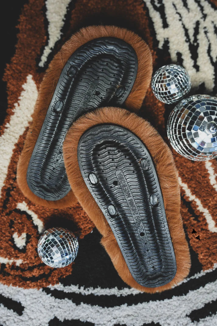 2 Fly Co. Home Buckles- Saddle