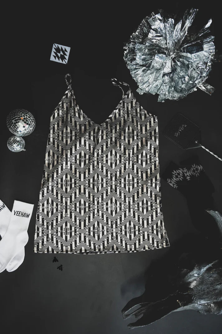 2 Fly Co. Hypnotic Tank