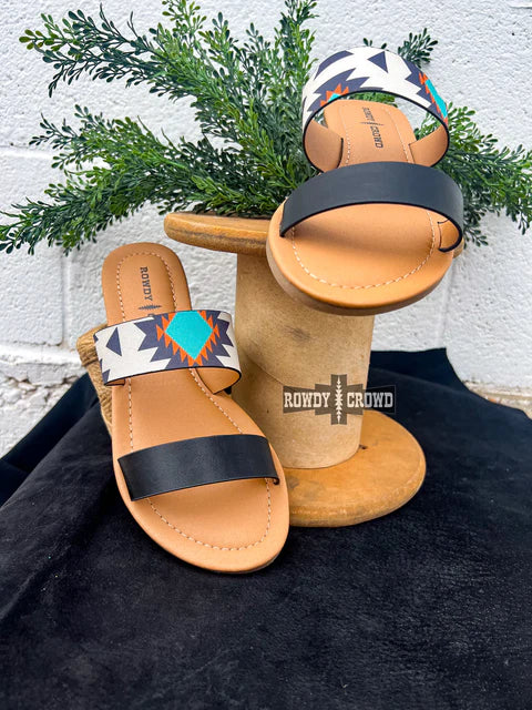 Rowdy Crowd Savannah Sandals McQueeney Charm