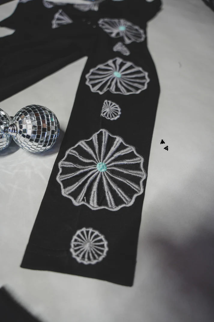 2 Fly Co. Wagon Wheel Top