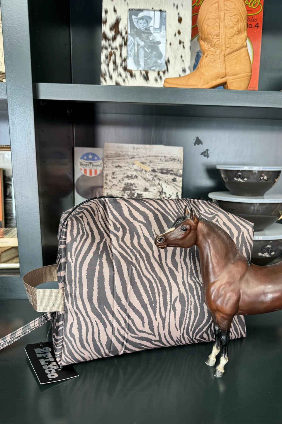 2 Fly Co. That Traveler Bag *Zebrahh